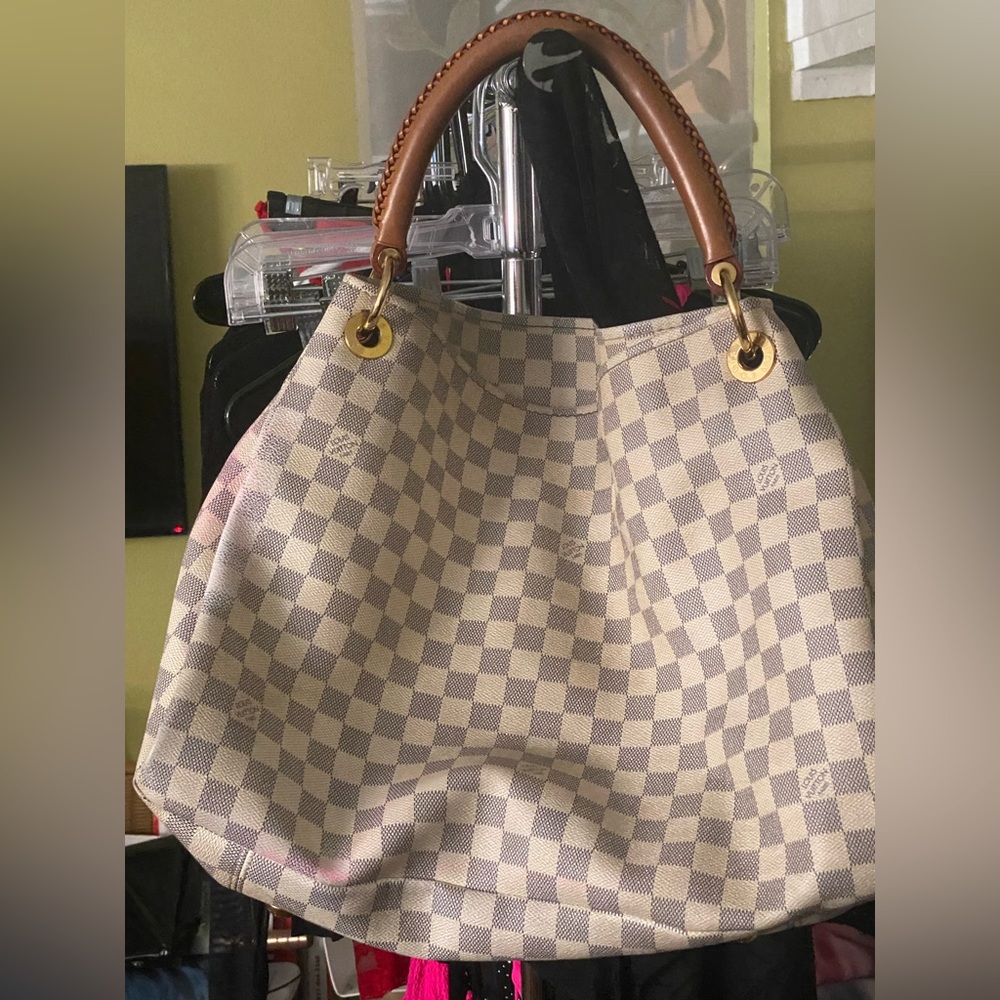 Authentic Louis Vuitton Artsy Damier Azur MM